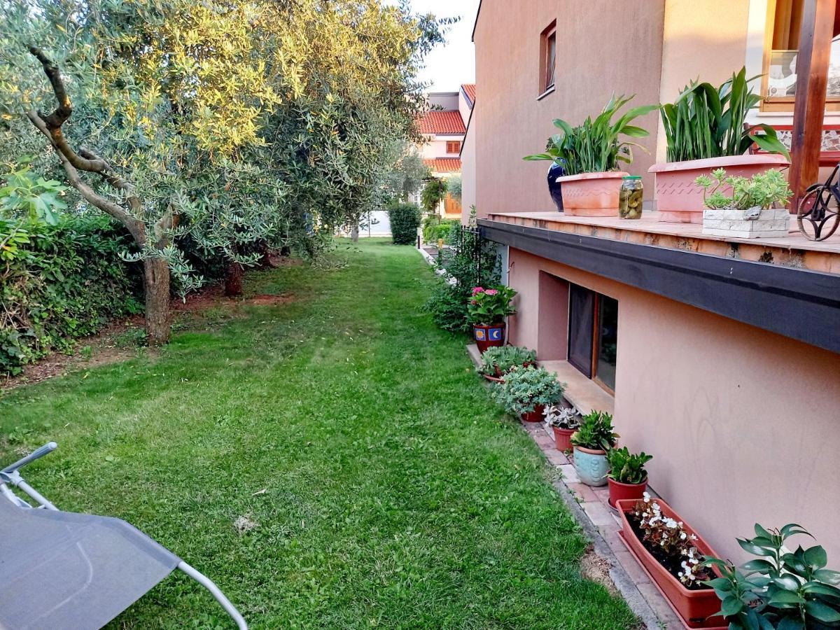 Blue Deer Apartment Umag Exterior photo